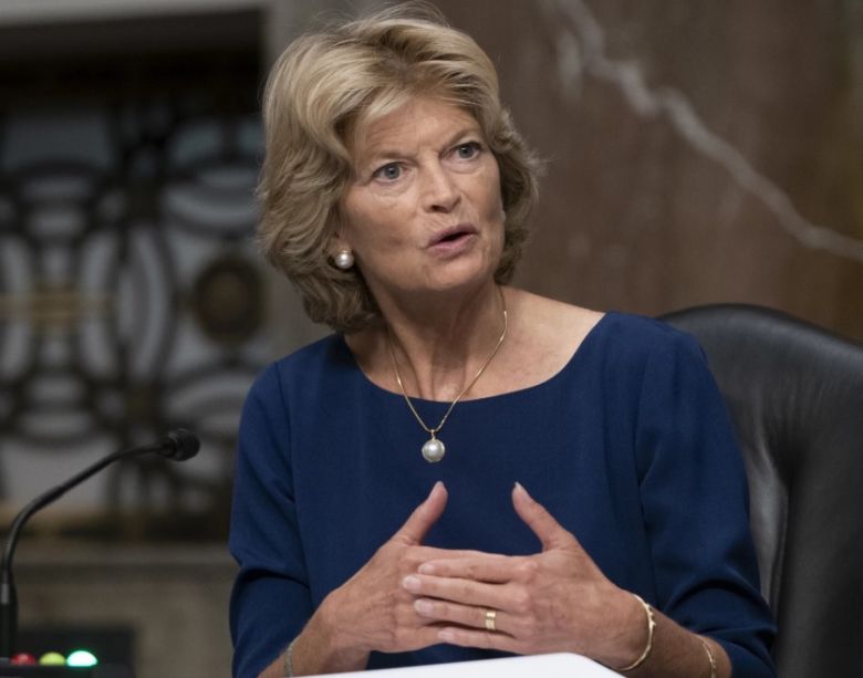 공화당 소속 리사 머카우스키 연방 상원의원(알래스카)은 도널드 트럼프 미국 대통령의 유럽 8개국 관게 부과 결정에 “미국 국가안보 증진에 아무런 기여도 못한 채 핵심 유럽 동맹국들을 멀어지게 만들 것”이라 비판했다.[게티이미지]