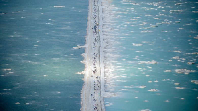 이스라엘 사해를 가로지르는 사해랜드마라톤