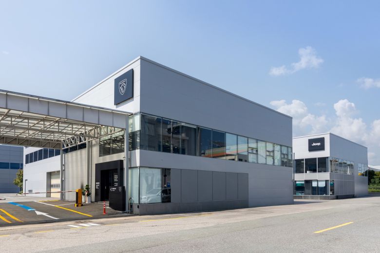부산에 위치한 지프-푸조 통합 서비스센터. [푸조 제공]