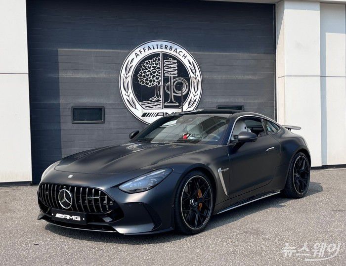 메르세데스-벤츠 AMG GT 2세대 신형 'GT 55 4MATIC+'. 사진=황예인 기자