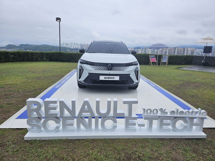 르노코리아 세닉 외관. 사진=김다정 기자