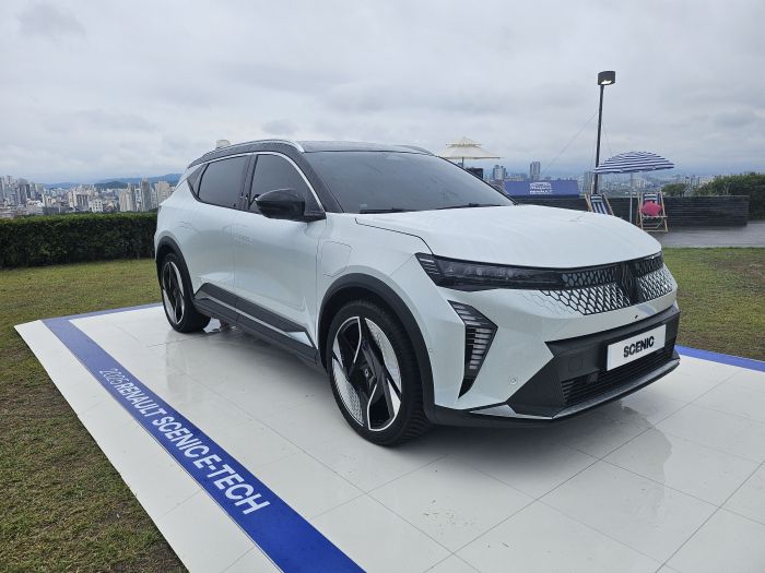 르노코리아 세닉 외관. 사진=김다정 기자