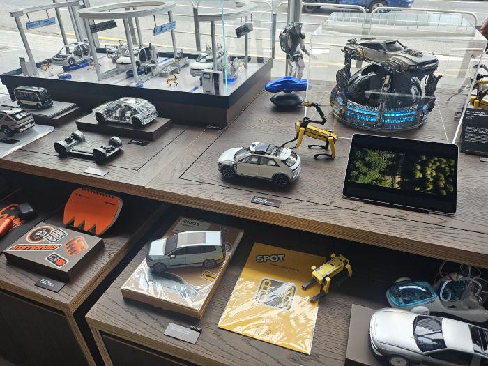 현대 모터스튜디오 서울 1층 이노베이션 섹션. 사진=김다정 기자