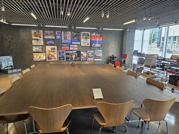 현대 모터스튜디오 서울 2층 커뮤니티 공간. 사진=김다정 기자