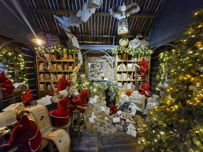 더현대서울 사운드 포레스트 '해리의 크리스마스 공방' 속 편지 공방. 사진=조효정기자