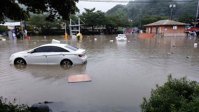 폭우로 침수된 하동 화개장터(사진=경남도 제공, 연합뉴스)