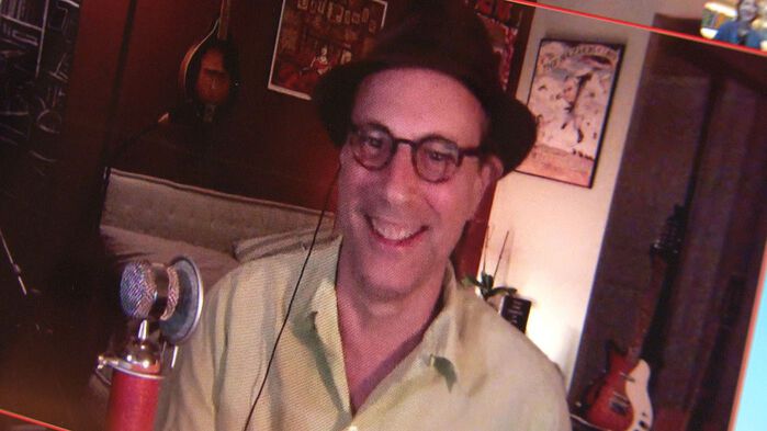 '타이니 데스크 콘서트'의 진행자이자 음악 프로듀서인 밥 보일렌