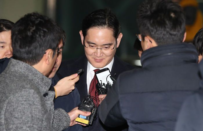 특별검사 조사를 받은 뒤 귀가하는 이재용