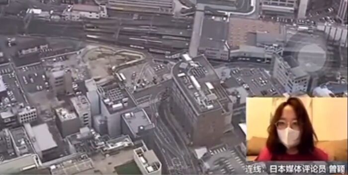 아베 전 총리 피격 당시 관련 소식을 전하고 있는 쩡잉