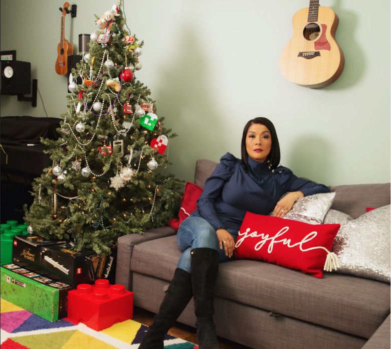 '크리스마스의 여왕' 상표 등록에 반대하는 엘리자베스 챈