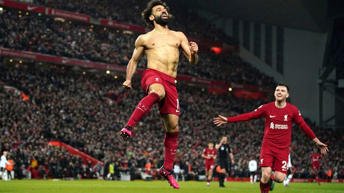 유니폼 벗고 포효하는 살라흐