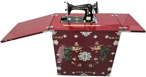 드레스 테이블 재봉틀. (사진=대전시립박물관 제공)