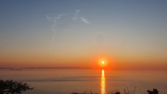 동해로 시험발사한 북한의 탄도미사일 추정 흔적