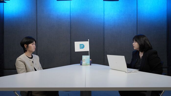 지난 21일, SBS 목동 사옥에서 남유하 작가와 인터뷰 중인 SBS 류란 기자