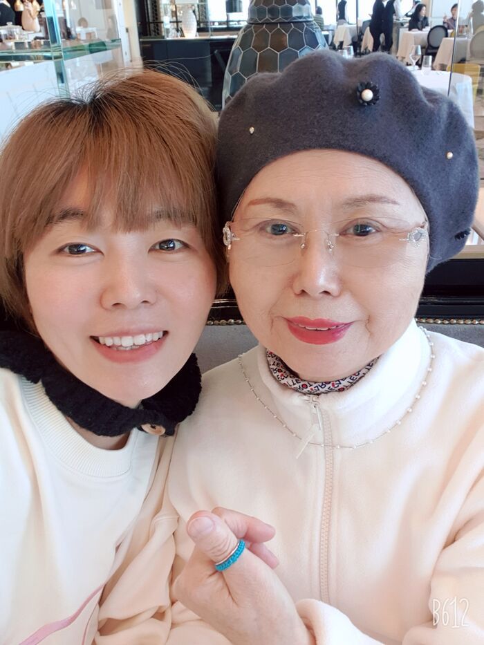 지난 2022년 남유하 작가와 어머니 조순복 씨. 사진 제공 : 남유하 작가