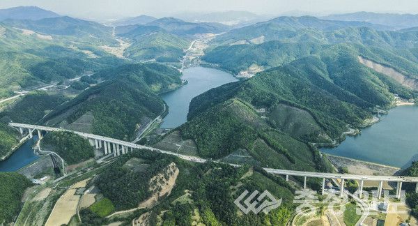 삼형제저수지 모습.
