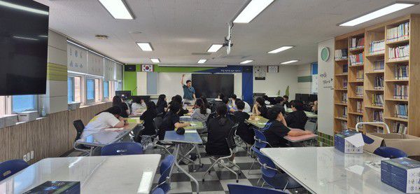 예산교육지원청, 학교로 찾아가는 AI 드론 학생 체험 교육 실시