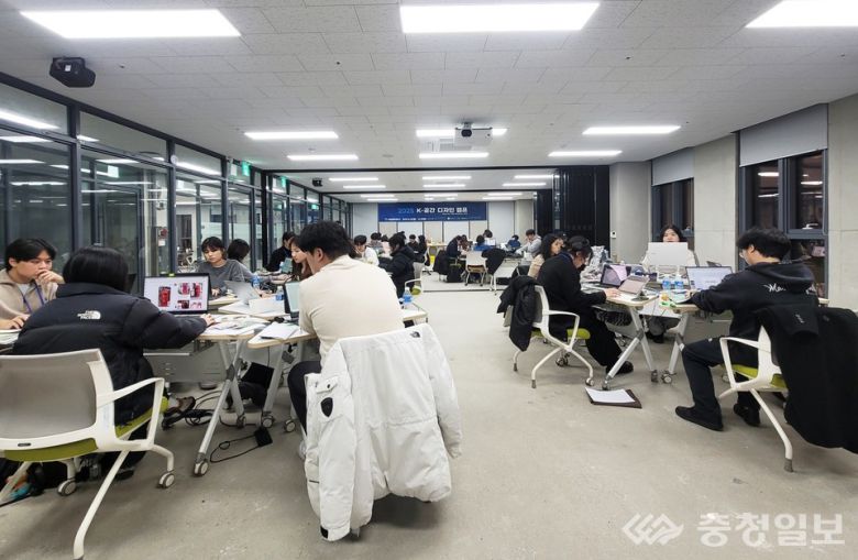 팀별 디자인 진행 모습