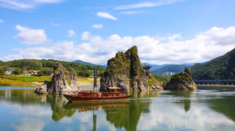 단양 도담삼봉.