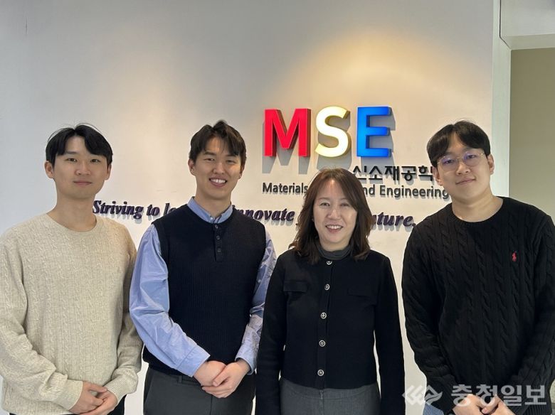 ▲ 연구팀 왼쪽부터 KAIST 양현우 박사과정, 이상재 박사, 조은애 교수, 신동원 박사과정