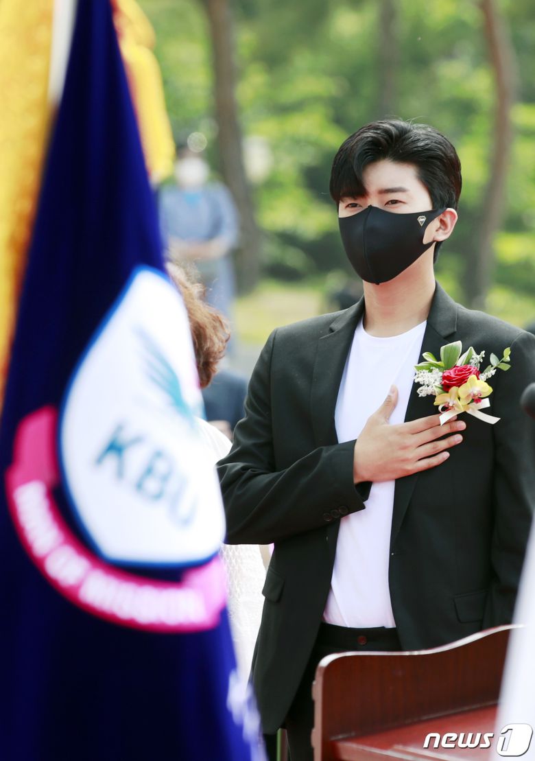 '기부 히어로'로 변신한 임영웅. 2020.6.5/뉴스1 © News1 권현진 기자