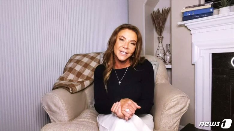 공화당 소속 수전 몰리나리 전 의원이 민주당 전당대회 화상 연설에서 바이든 전 부통령에 대한 지지 선언을 했다. © 로이터=뉴스1