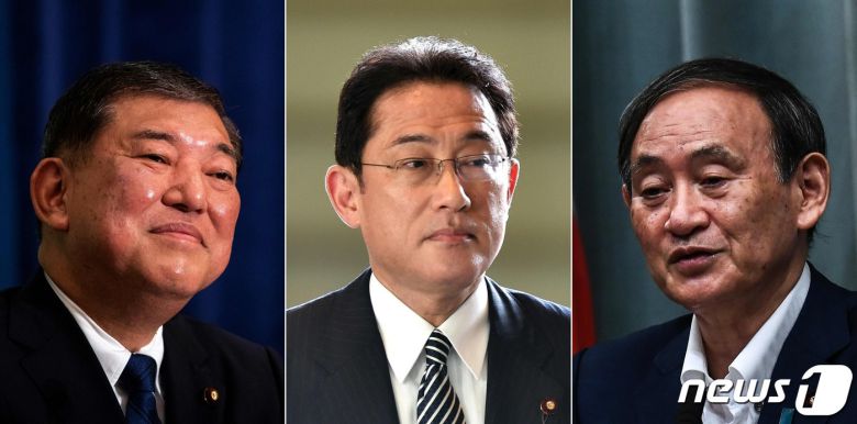 왼쪽부터 이시바 시게루 전 자민당 간사장, 기시다 후미오 자민당 정조회장, 스가 요시히데 관방장관. © AFP=뉴스1