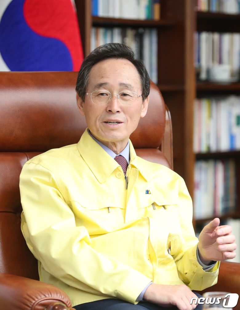 송하진 전북지사는 11일 국무회의에서 확정된 제4차 추경예산안의 신속 집행을 위한 사전 준비 철저를 당부했다.2020.9.11/© 뉴스1