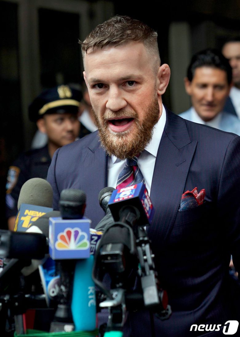 UFC 스타 코너 맥그리거가 또 한 번 기행으로 문제를 일으켰다. © AFP=뉴스1