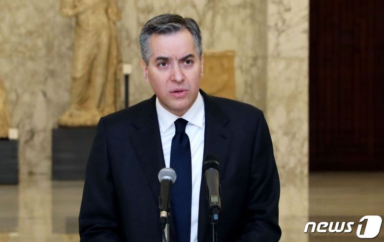 사퇴한 무스타파 아디브 레바논 총리 지명자 © AFP=뉴스1