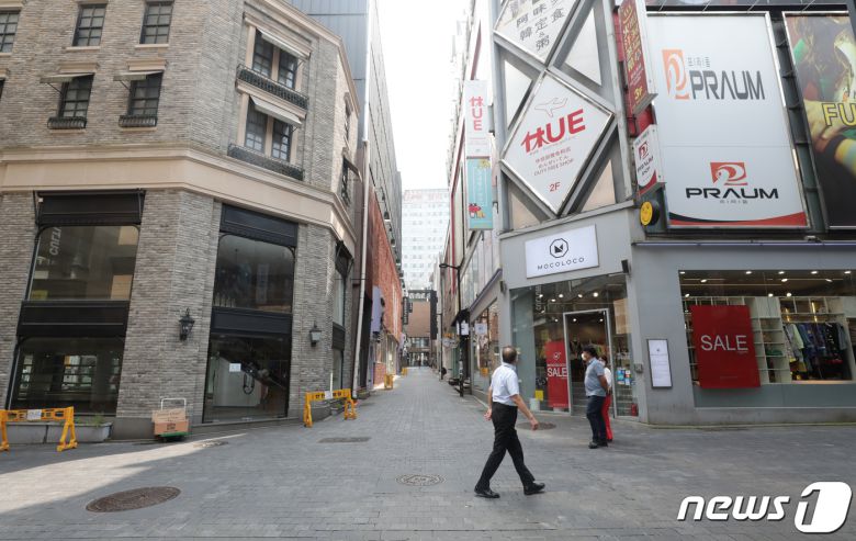 서울 중구 명동거리가 한산하다. . 2020.9.10/뉴스1 © News1 이성철 기자