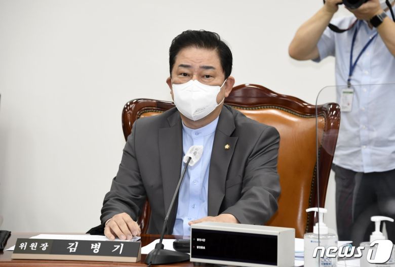 김병기 소위원장이 14일 오전 서울 여의도 국회에서 열린 정보위원회 소위원회에서 발언하고 있다. 2020.9.14/뉴스1 © News1 박세연 기자