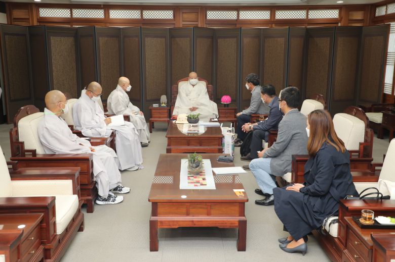 전국학예연구사회는 지난 14일 조계종 총무원장 원행스님을 예방했다.(전국학예연구사회 제공)© 뉴스1