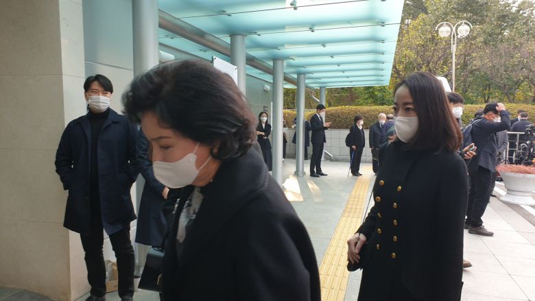 이행자 여사(왼쪽)와 노현정 전 아나운서/ 사진제공=더팩트