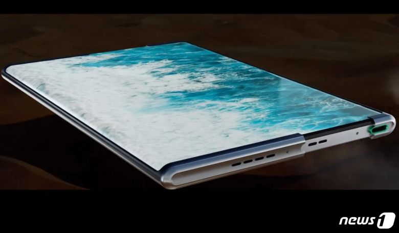 중국 스마트폰 제조업체인 오포가 17일(현지시간) 컨셉트 롤러블 스마트폰인 '오포 X 2021'을 공개했다. <출처=사우스차이나모닝포스트 갈무리> © 뉴스1