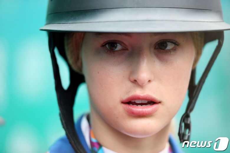 스티브 잡스의 딸 이브 잡스. 2019년 8월7일 한 승마대회에 출전한 모습. © AFP=뉴스1