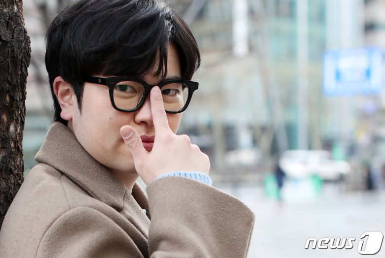 OCN 토일드라마 '경이로운 소문'에 출연 중인 탤런트 김은수가 18일 오후 서울 종로구 뉴스1 사옥에서 진행되는 인터뷰에 앞서 포즈를 취하고 있다. 2021.1.18/뉴스1 © News1 김진환 기자