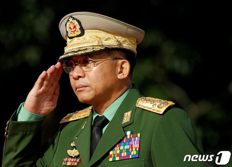 미얀마 군 총사령관 민 아웅 흘라잉. 흘라잉은 2월1일 일어난 미얀마 군사 쿠데타의 총 책임자로 지목되고 있다. © 로이터=뉴스1 자료 사진