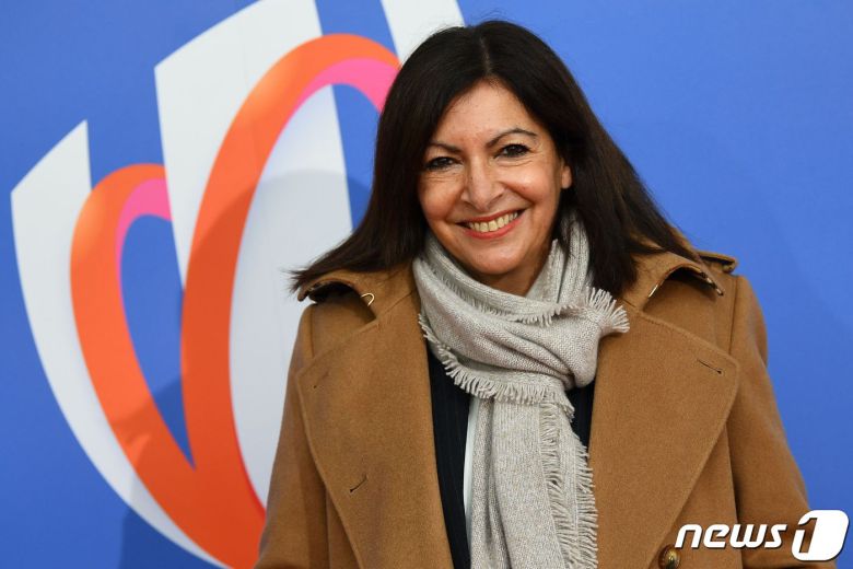 안 이달고 파리 시장. © AFP=뉴스1