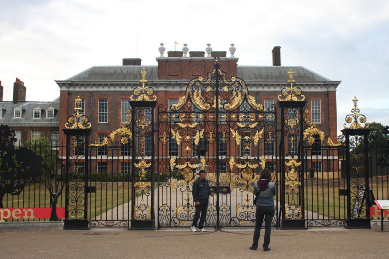 켄싱턴궁전의 정문 전경. 조성관 작가 제공