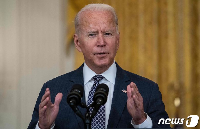 조 바이든 미국 대통령이 2021년 8월 20일 백악관에서 미국인과 위험에 처한 아프간인 대피 작업 관련 연설을 하고 있다. © AFP=뉴스1