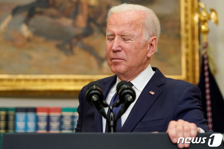22일(현지시간) 조 바이든 미국 대통령이 워싱턴 백악관에서 탈레반 철수 관련 연설을 펼치고 있다. © 로이터=뉴스1 © News1 정윤영 기자