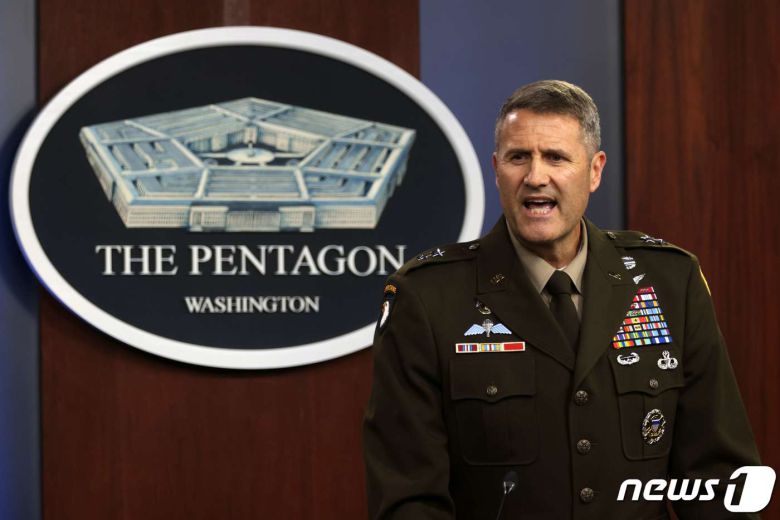 행크 테일러 미국 합동참모본부 소장이 언론 브리핑에서 발언하고 있다. © AFP=뉴스1