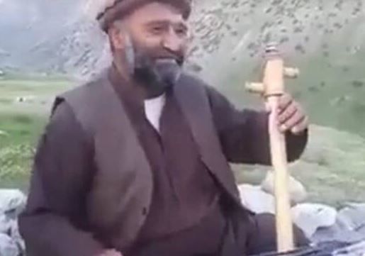 탈레반 대원들에 의해 살해된 아프간 가수 안다라비. (유튜브 갈무리) © 뉴스1