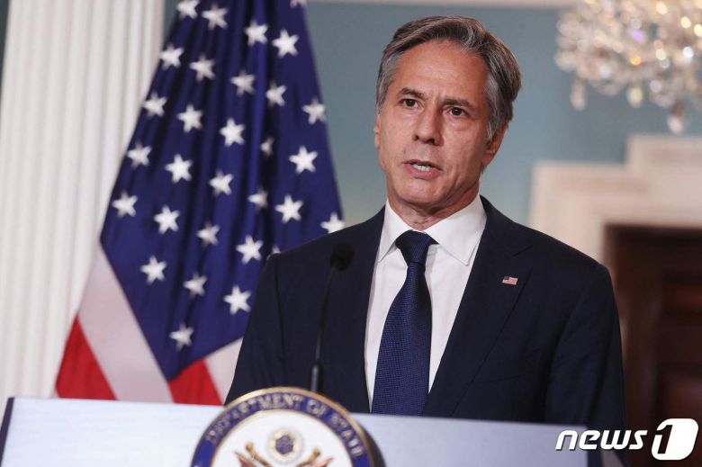 토니 블링컨 미국 국무장관이 30일(현지시간) 워싱턴 국무부에서 아프가니스탄을 떠나길 원하는 모든 미국인에게 최대한 지원을 하겠다는 연설을 하고 있다. © AFP=뉴스1 © News1 우동명 기자