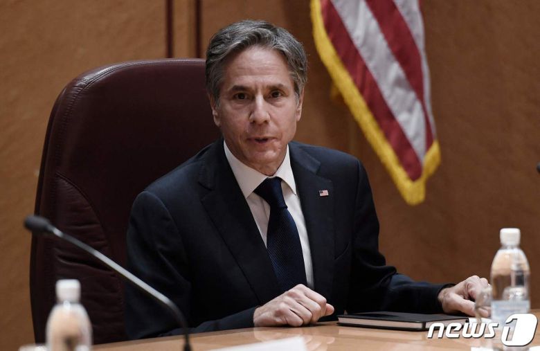 토니 블링컨 미 국무장관이 8일 독일 람스타인 공군 기지에서 기자회견을 하고 있다. © AFP=뉴스1 © News1 우동명 기자