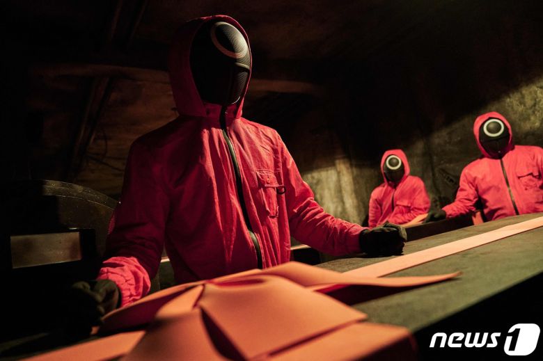 넷플릭스에서 8일(현지시간) 제공한 한국 드라마 '오징어 게임'의 한 장면. © AFP=뉴스1 © News1 금준혁 기자