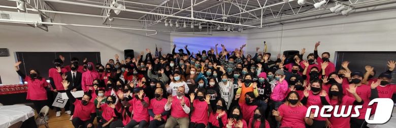 시카고 한인문화회관이 지난 6일 약 120명이 참석한 가운데 ‘오징어게임’ 속 우리 게임을 즐기는 행사를 성황리에 열었다. © 시카고 한인문화회관