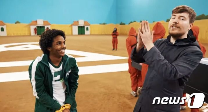 79번 우승자와 대회 개최자 미스터 비스트 - 유튜브 갈무리