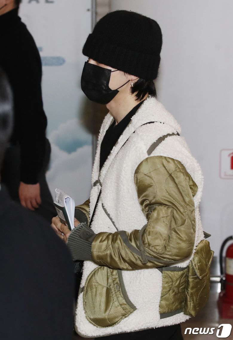 방탄소년단(BTS) 지민이 6일 새벽 LA콘서트를 성황리에 마치고 인천국제공항을 통해 입국하고 있다. © News1 권현진 기자